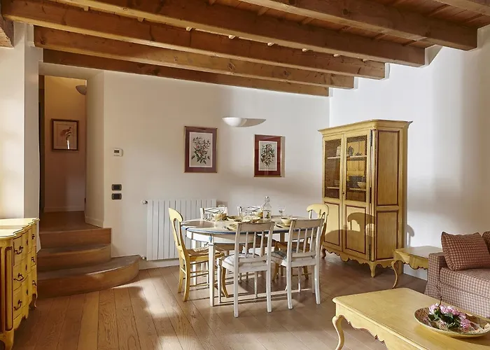 Joivy Charming Apartment Centre Of Como
